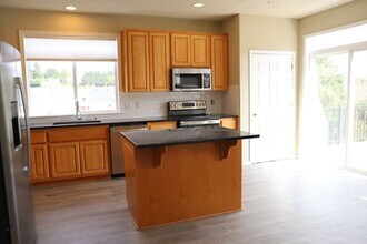 9507 NE 39th Ave in Vancouver, WA - Building Photo - Building Photo