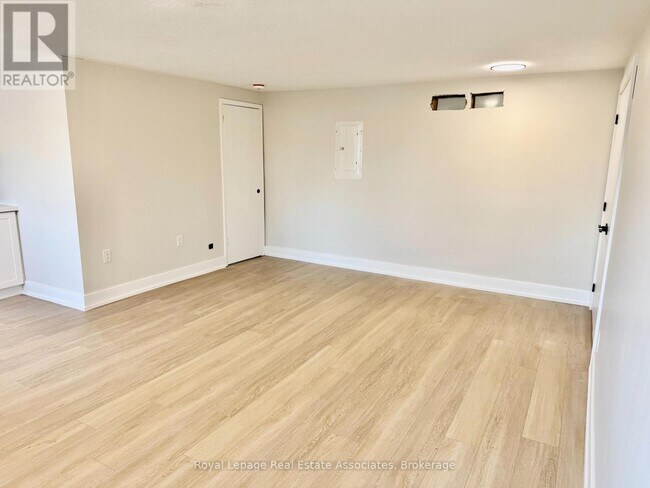 246 Marlborough St in Brantford, ON - Building Photo - Building Photo