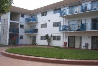 Seville Gardens Apartments in Miami, FL - Building Photo - Building Photo