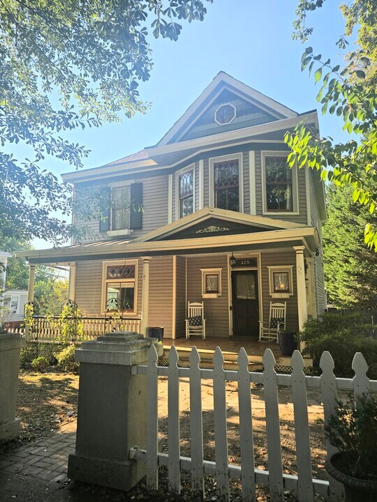 115 Denver Ave in Lynchburg, VA - Building Photo