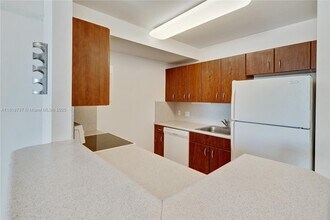 2550 SW 27th Ave in Miami, FL - Building Photo - Building Photo