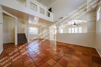 528 W Mountain Sage Dr in Phoenix, AZ - Building Photo - Building Photo