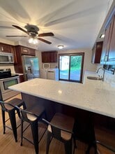 27 W Main St, Unit Upper in Attica, NY - Foto de edificio - Building Photo