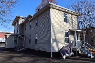 87 Pleasant St in New Britain, CT - Building Photo - Building Photo