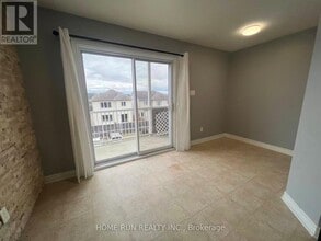 578 Chapman Mills Dr in Ottawa, ON - Building Photo - Building Photo