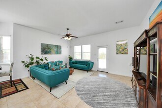 13204 Southern Way Ln in Pearland, TX - Building Photo - Building Photo