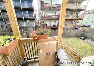 14 Edison Green in Boston, MA - Building Photo - Building Photo