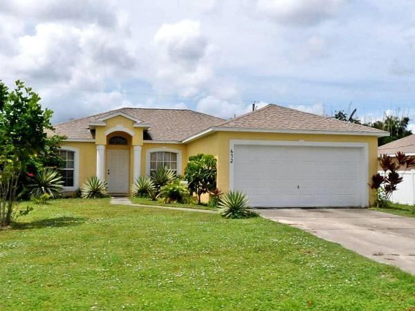 property at 632 SW Granadeer St
