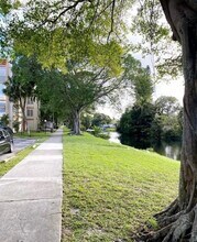 2401 NW 41st Ave, Unit 204 in Lauderhill, FL - Building Photo - Building Photo