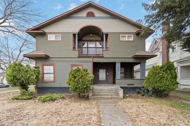 property at 728 E Mission Ave