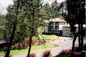 Prospect Park Apartments in Eugene, OR - Building Photo - Building Photo