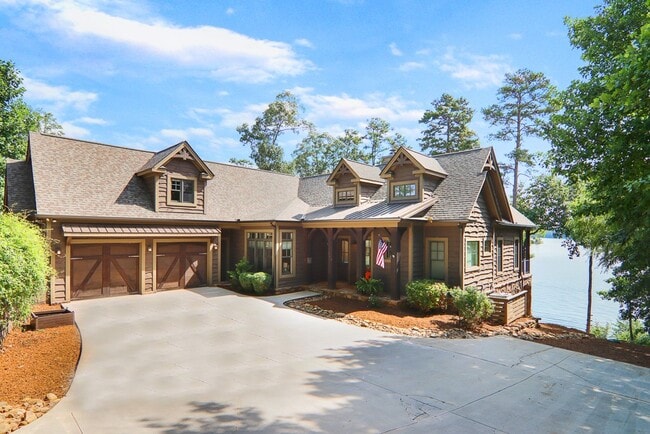 property at 319 Green Tree Ct