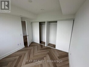 8-1608 Cedarland Dr in Markham, ON - Building Photo - Building Photo