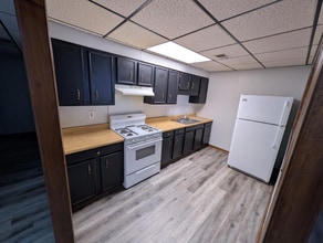 209 W Oak St in Ellettsville, IN - Building Photo - Building Photo