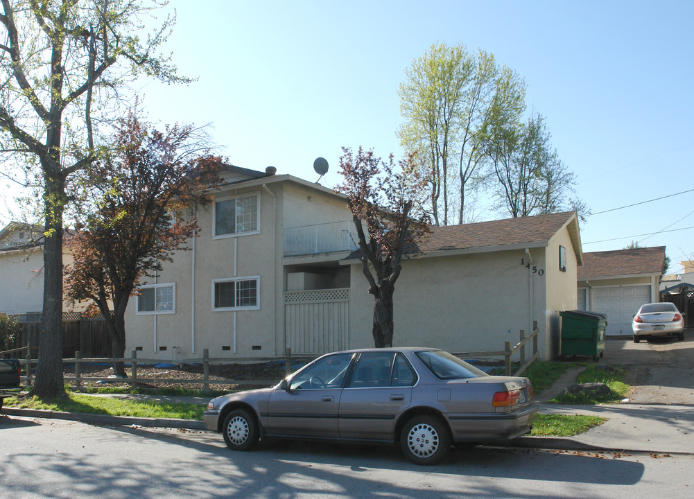 1450 Ontario Ln in Campbell, CA - Building Photo