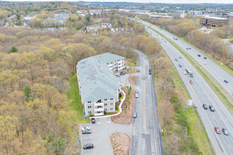 Deerpoint Condominiums in Woburn, MA - Building Photo - Building Photo