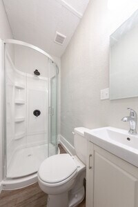 1121 Metropolitan Ave photo'