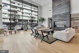 37 L St SE in Washington, DC - Building Photo - Building Photo