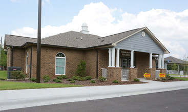 Mckay's Senior Gardens in Oneonta, AL - Foto de edificio - Building Photo