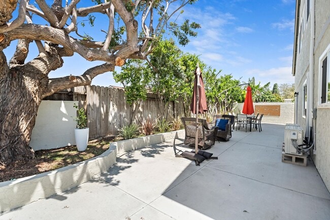 14951 Gainford Cir in Irvine, CA - Building Photo - Building Photo