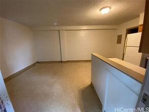 2428 Koa Ave in Honolulu, HI - Building Photo - Building Photo