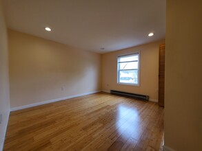 369 Whiton St in Jersey City, NJ - Building Photo - Building Photo