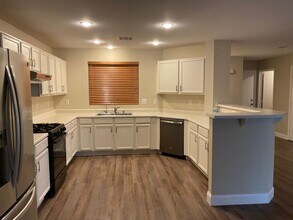 8720 W Majestic Pine Ave in Las Vegas, NV - Building Photo - Building Photo