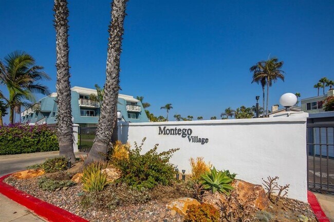 86 Montego Ct in Coronado, CA - Building Photo - Building Photo