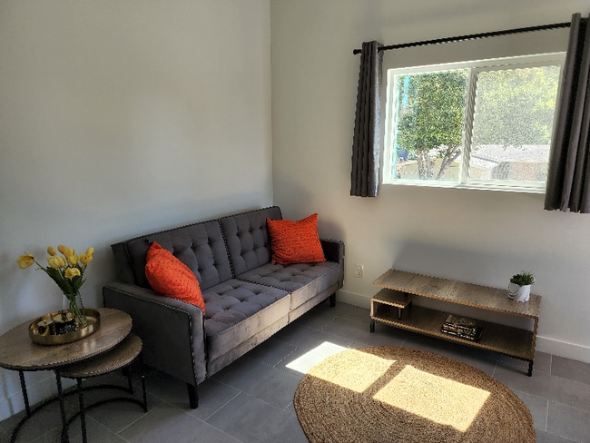 6655 Melba Ave in Los Angeles, CA - Building Photo - Building Photo