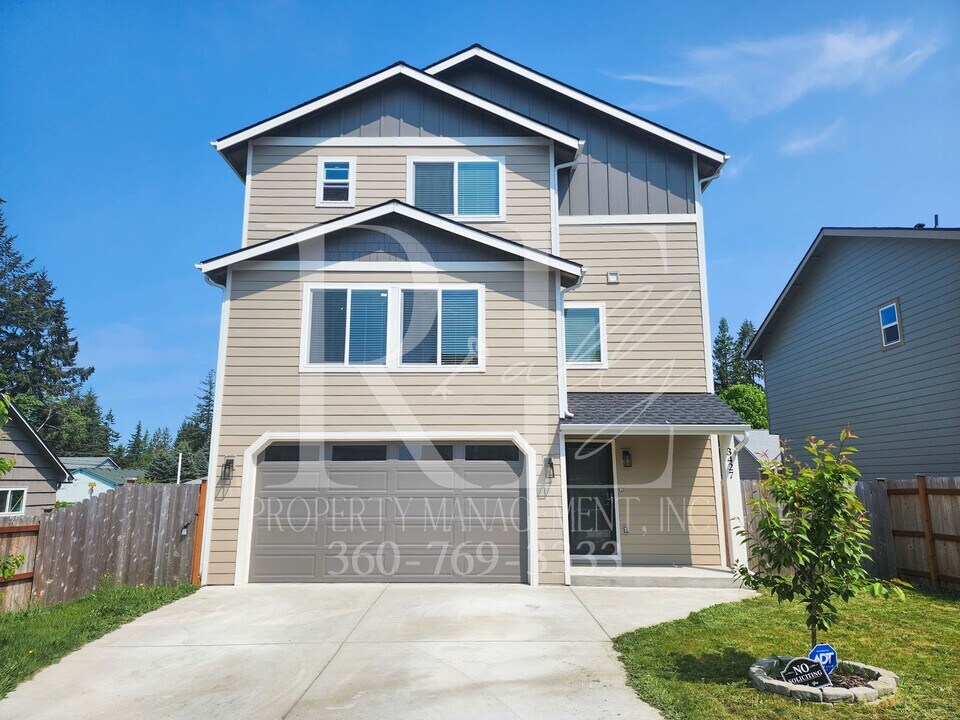3427 Harris Rd SE in Port Orchard, WA - Building Photo