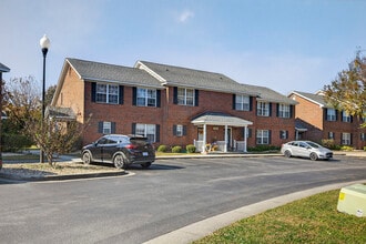 Townes at Prior in Wilmington, NC - Building Photo - Building Photo
