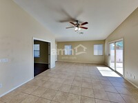 8790 S Desert Valley Way in Tucson, AZ - Foto de edificio - Building Photo