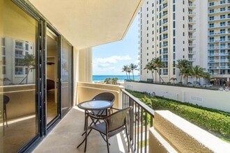 2800 N Ocean Dr, Unit B4A in Riviera Beach, FL - Building Photo - Building Photo