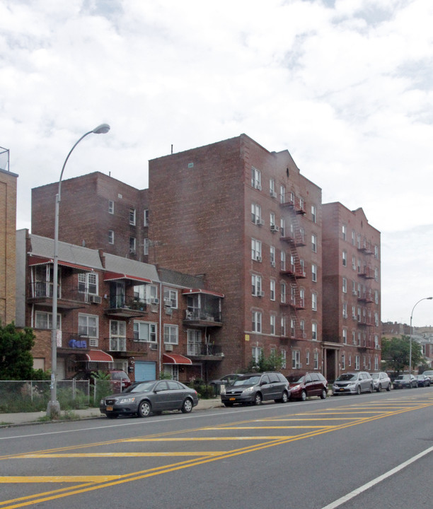 1388 W 6th St in Brooklyn, NY - Foto de edificio