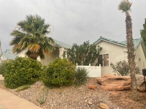825 Lava Pointe Dr in Saint George, UT - Building Photo - Building Photo