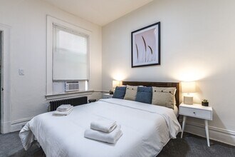 4913 Yew St in Pittsburgh, PA - Building Photo - Building Photo