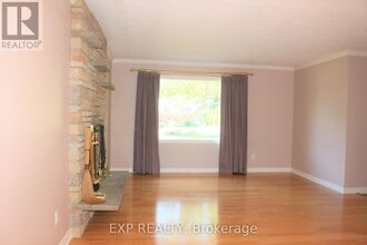11 Hillview Rd in Ottawa, ON - Building Photo - Building Photo