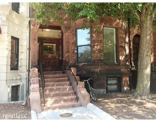471 Commonwealth Avenue-Unit -Apt Bf in Boston, MA - Building Photo