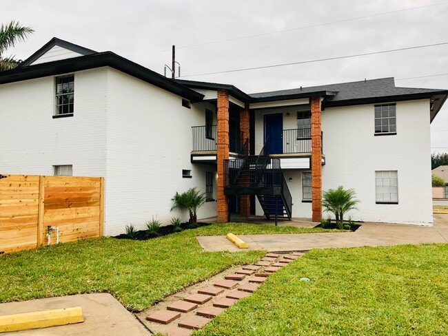 property at 2905 Highland Ave