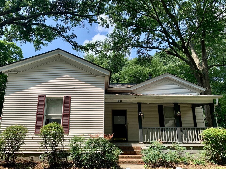 380 Bloomfield St in Athens, GA - Building Photo