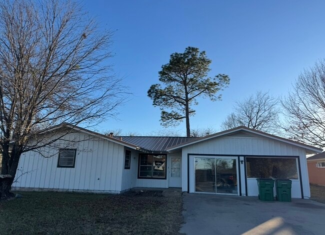 property at 207 Runaway Bay Dr