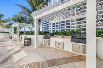 3101 S Ocean Dr, Unit 1904 in Hollywood, FL - Building Photo - Building Photo