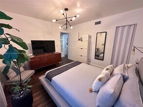 540 NW 7th St in Miami, FL - Building Photo - Building Photo