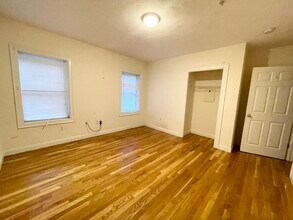 119 Hillside St, Unit 2 in Boston, MA - Building Photo - Building Photo