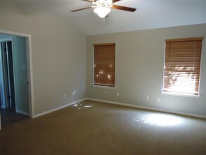 1404 Peachtree Valley Dr in Round Rock, TX - Building Photo - Building Photo