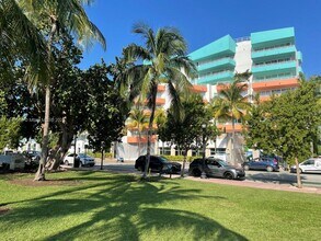 226 Ocean Dr, Unit 4E in Miami Beach, FL - Building Photo - Building Photo