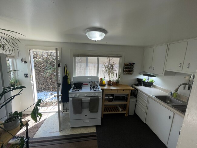818 N Corona St in Colorado Springs, CO - Foto de edificio - Building Photo