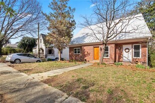 1008 Courtenay Dr NE in Atlanta, GA - Building Photo