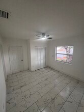 3025 NW 32nd St in Miami, FL - Building Photo - Building Photo