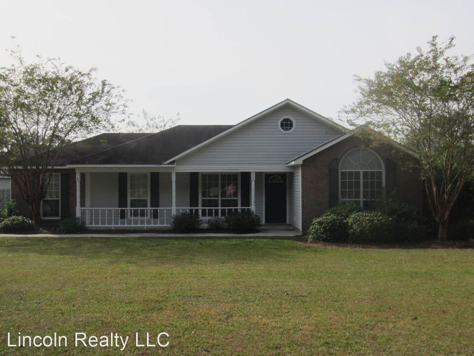 805 Lemaka Dr in Hahira, GA - Building Photo